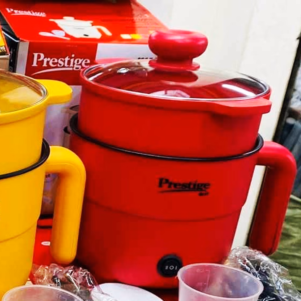 Prestige rice cooker with accessories